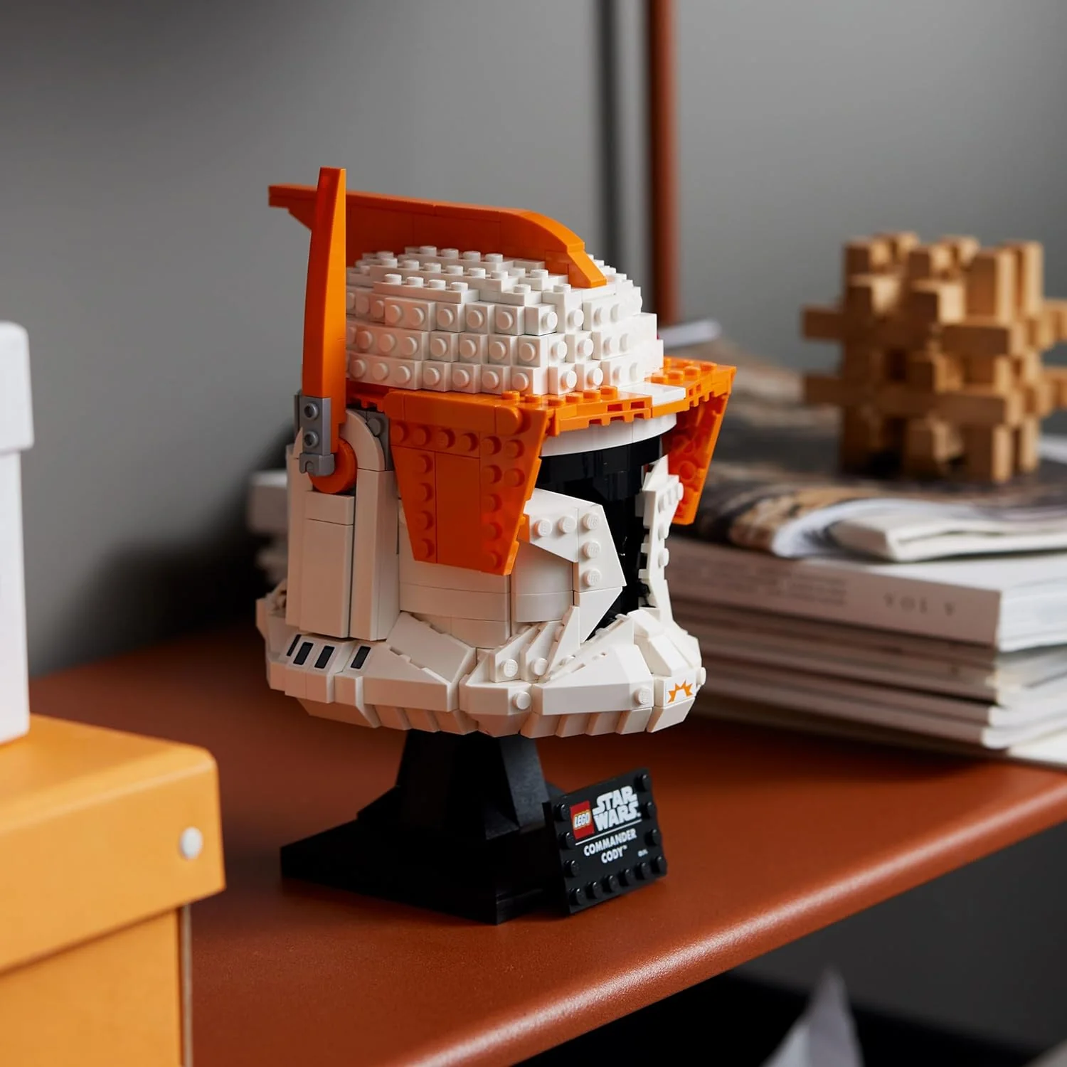 LEGO Star Wars Clone Commander Cody Helmet 75350 - Image 6