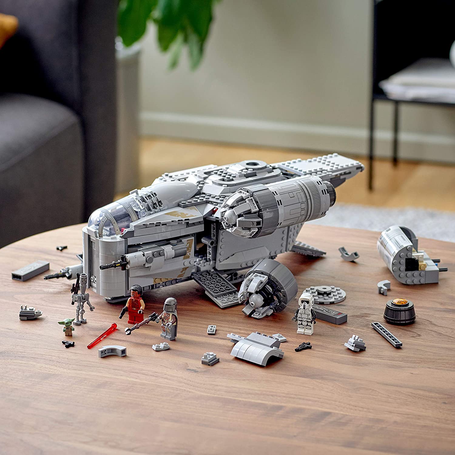 LEGO Star Wars The Mandalorian The Razor Crest 75292 - Image 7