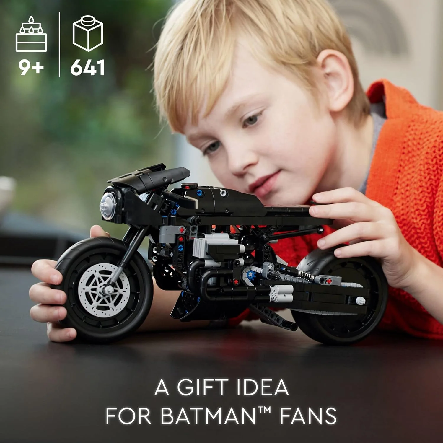 LEGO Technic The Batman Batcycle 42155 - Image 2