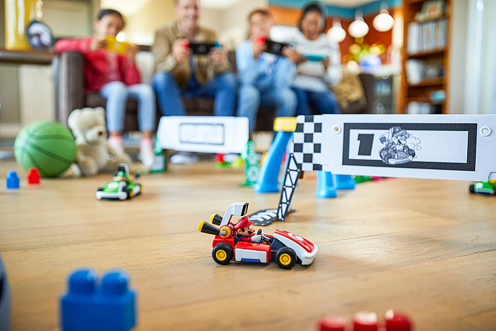 Mario Kart Live: Home Circuit - Mario Set - Image 3