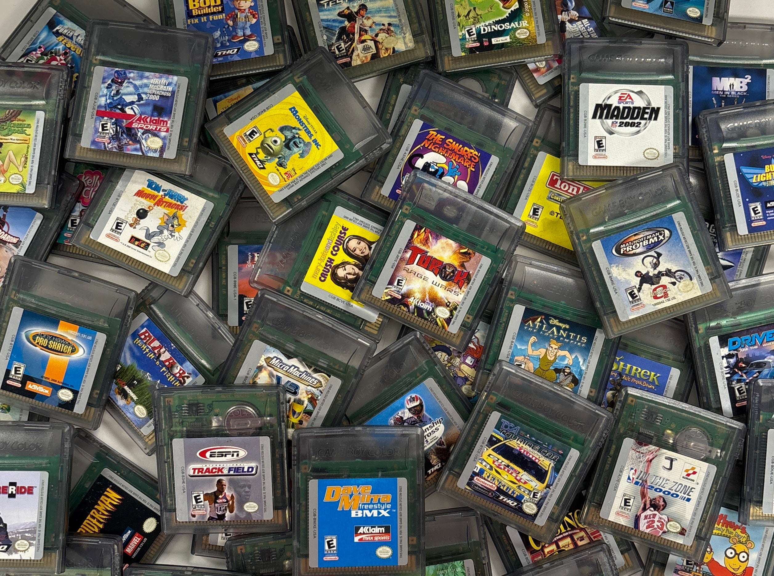 Mystery Mixed Lot of 15 Nintendo Game Boy Color Games