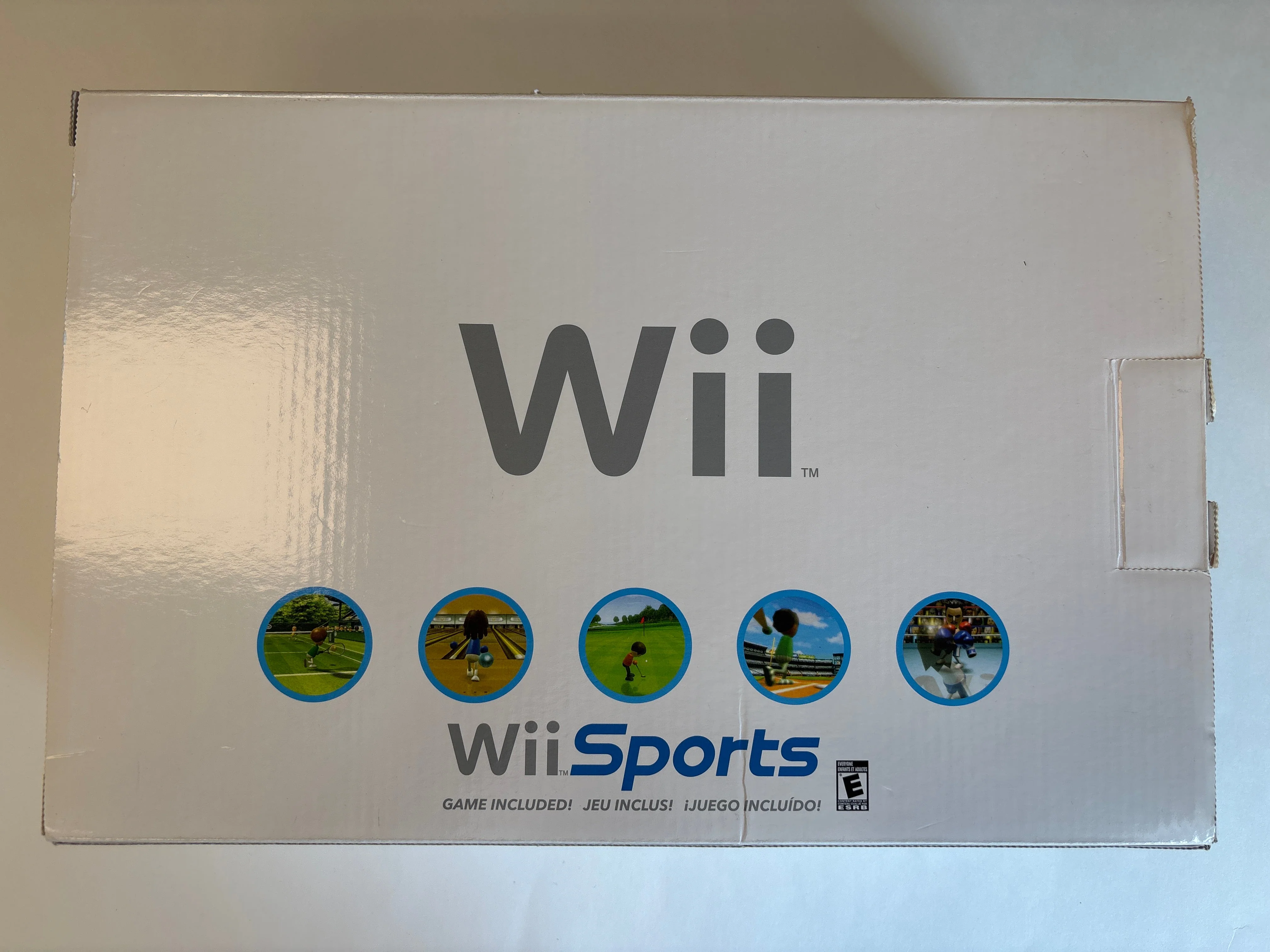 Nintendo Wii White Console Wii Sports Bundle Brand New & Factory Sealed! - Image 2