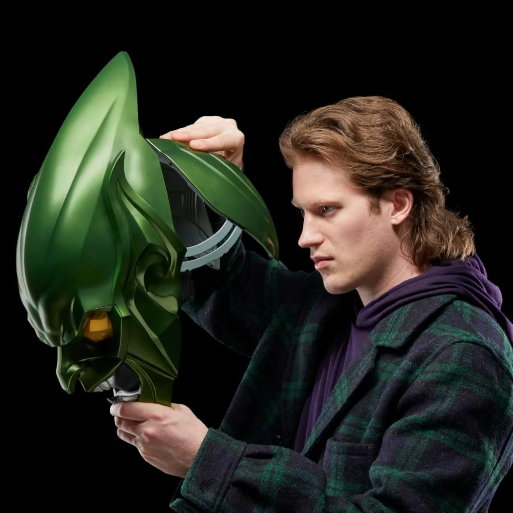 Marvel Legends Spider-Man: No Way Home Green Goblin Premium Roleplay Helmet Prop Replica - Image 4