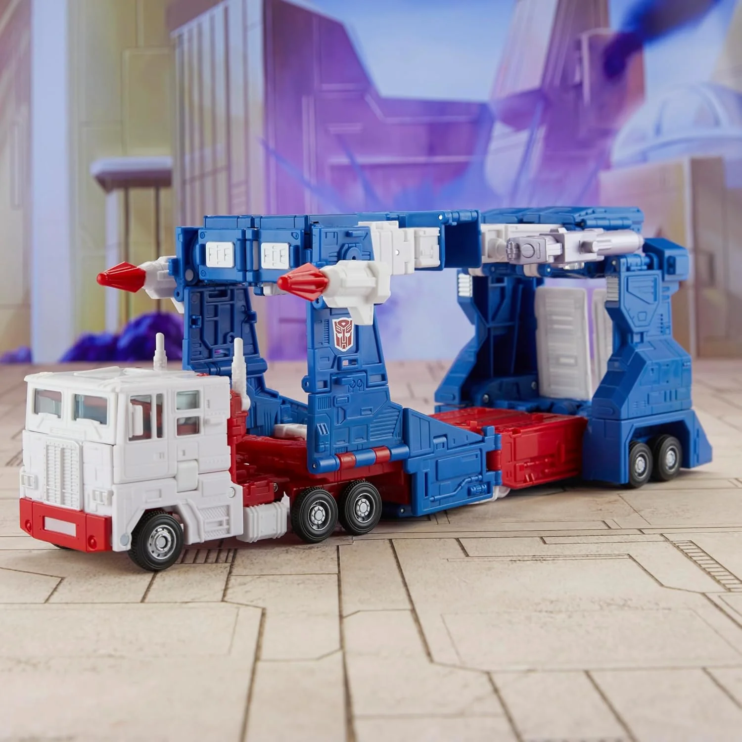 Transformers Studio Series 86 Commander Ultra Magnus - Image 7