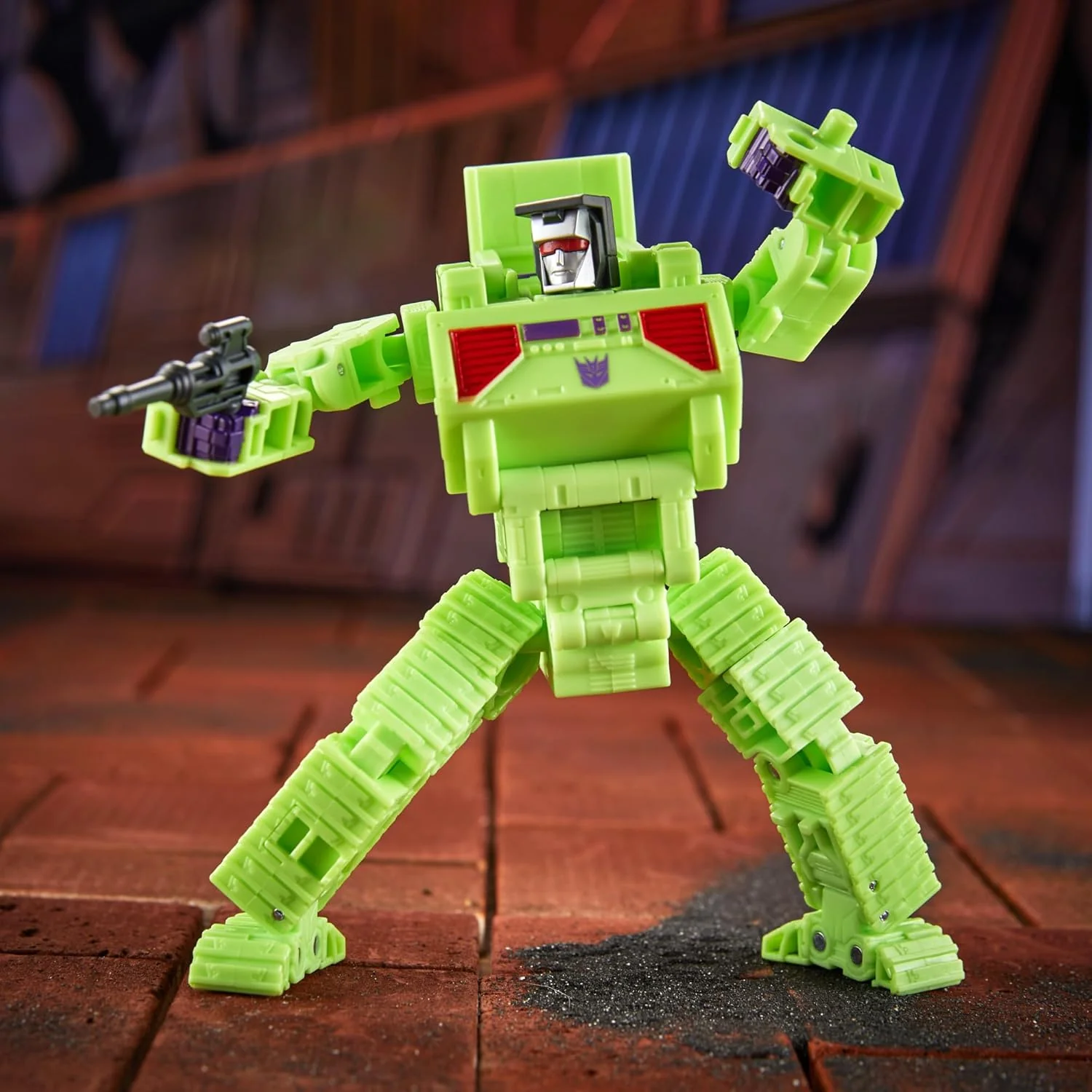 Transformers Studio Series Deluxe Class Transformers: The Movie Bonecrusher Action Figure - Image 5