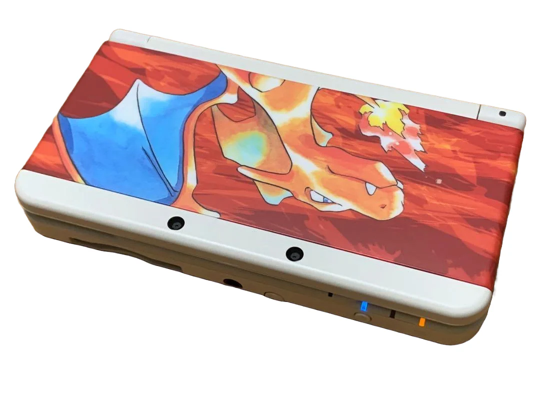 New Nintendo 3DS - Pokemon 20th Anniversary Edition - Image 2