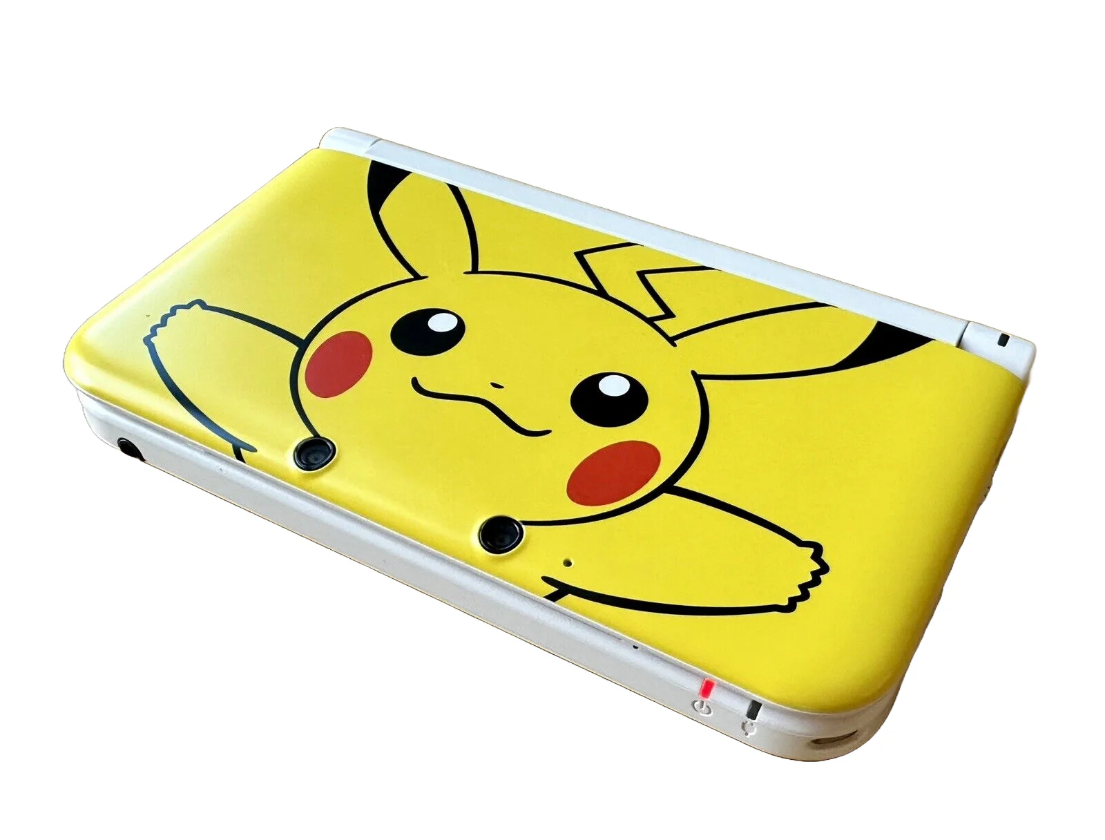 Nintendo 3DS XL - Pikachu Edition - Image 3