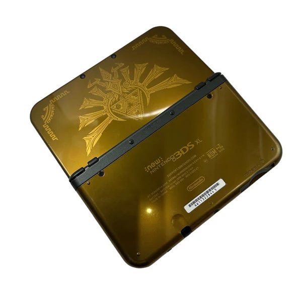 New Nintendo 3DS XL - Zelda Hyrule Edition - Image 3