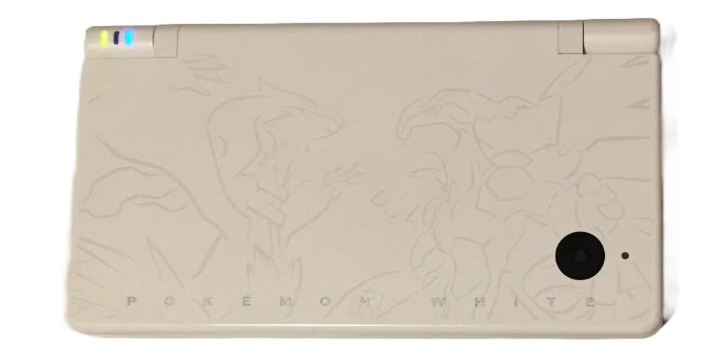 Nintendo DSi - Pokemon White Edition - Image 2