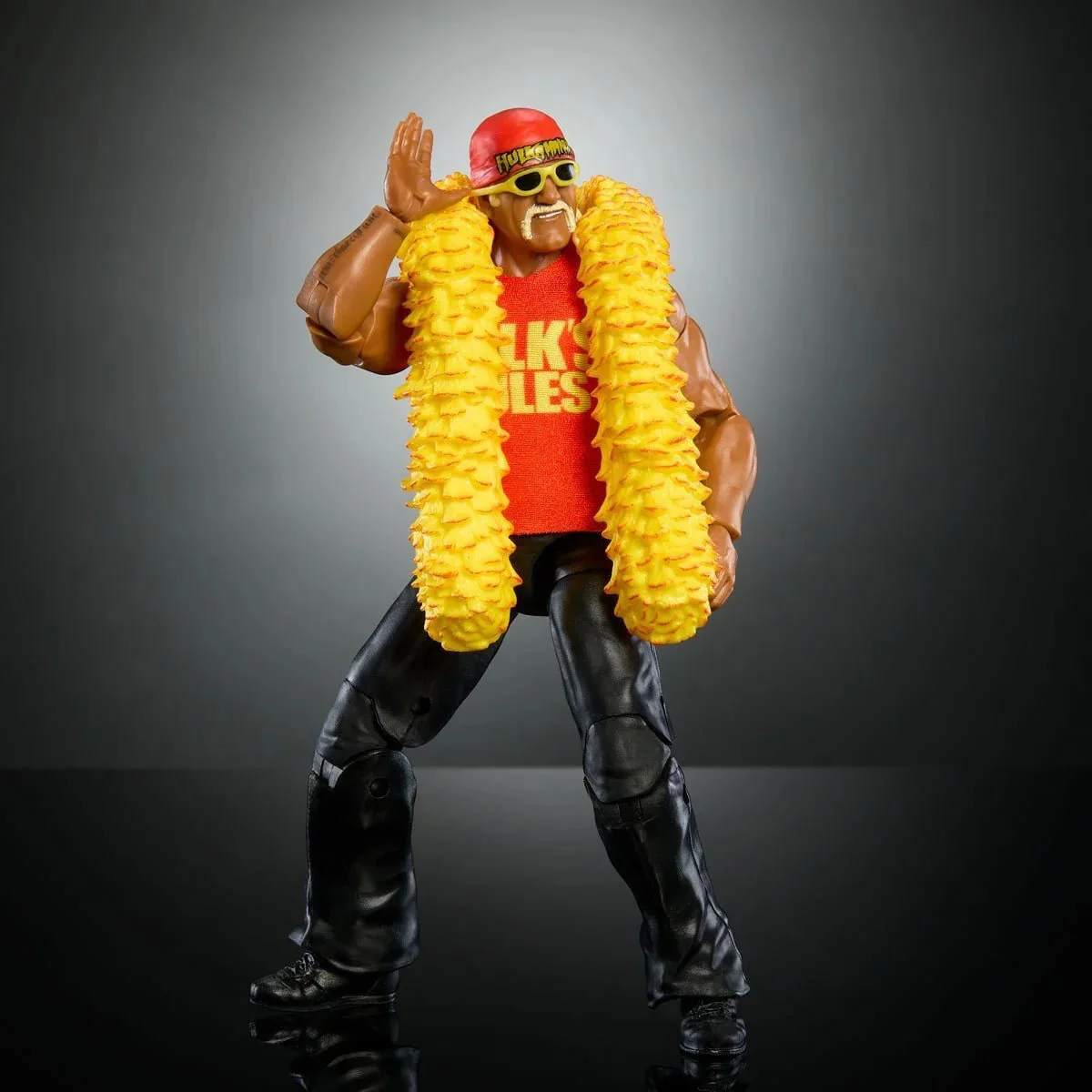 WWE WrestleMania Elite Hulk Hogan Action Figure - Image 4